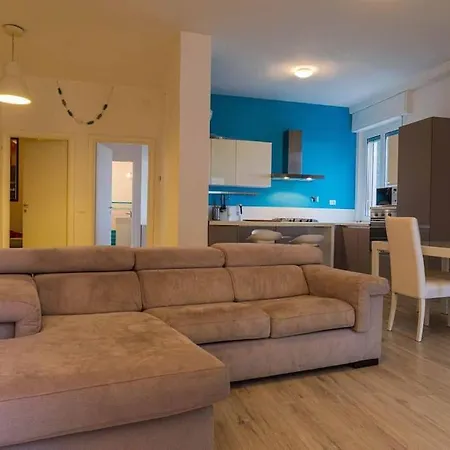 Апартаменти Nuovo Spazioso Trilocale In Collina Алассіо